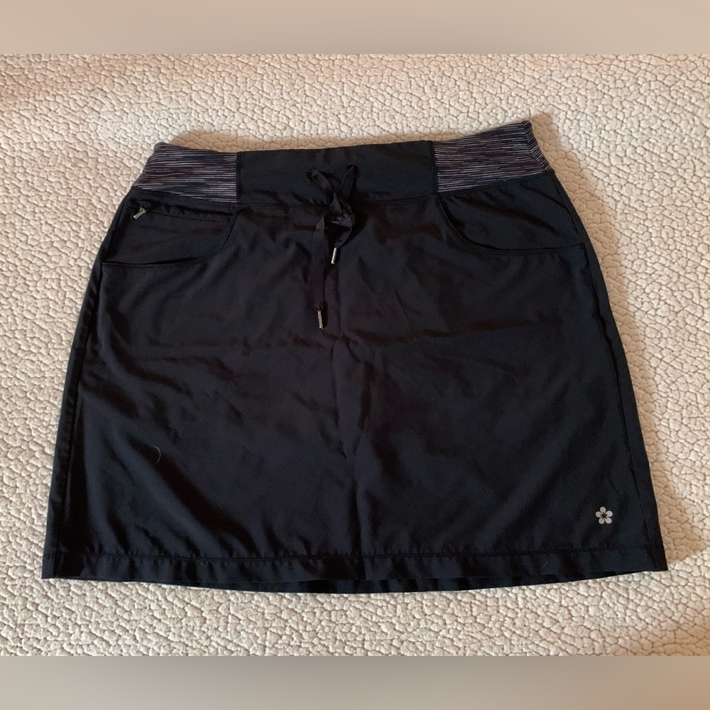 Tuff Athletics Women's Skort Size - L